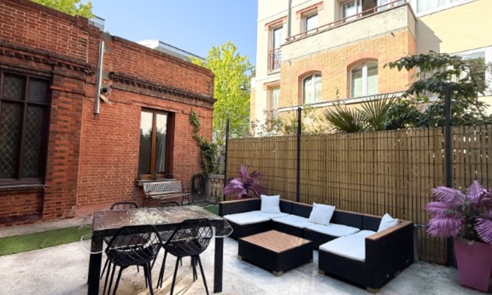 Manor near Nanterre €270