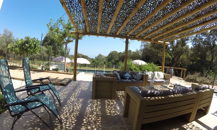 Large modern villa 15 people/night or 100 people/d €175