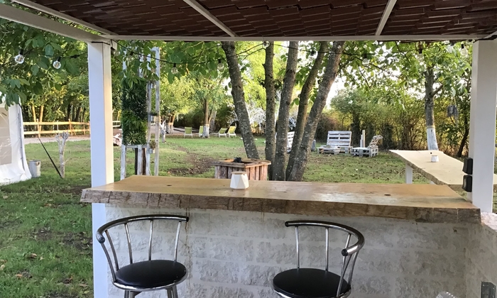 Moulin d'Oron sur 2000m de terrain aménagé en bordure de rivière 100 €