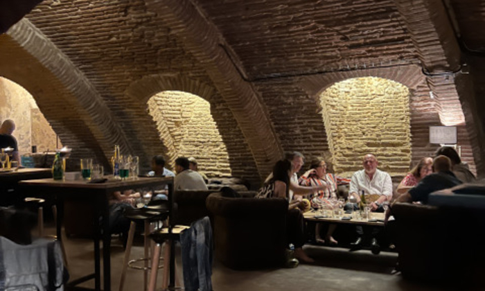 Vaulted cellar rental / restaurant €150