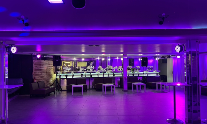 Location salle des fêtes 1 200 €