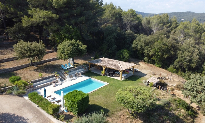 Swimming pool area in the Var (day and evening) €20