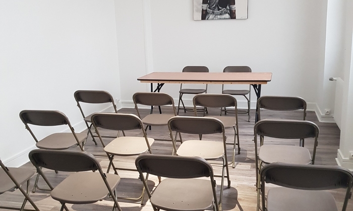 Small meeting room €50