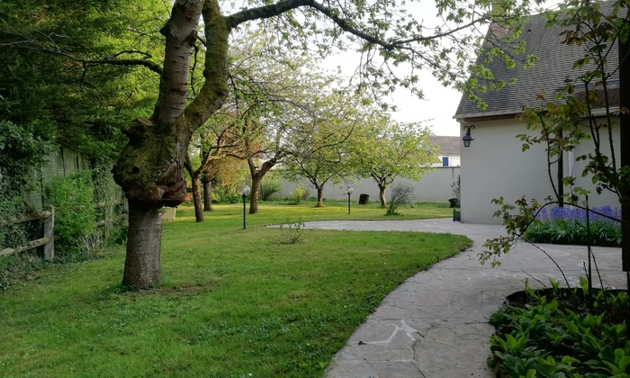 Large Garden of the 2 Chateaux €110