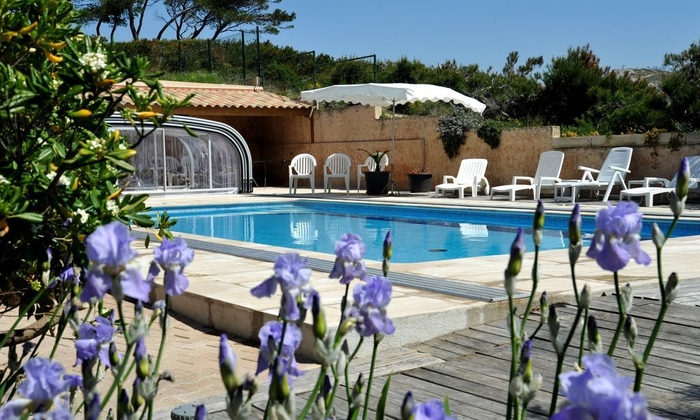 Large house with garden and pool on the blue coast €40
