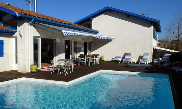 Jolie villa avec piscine 60 €