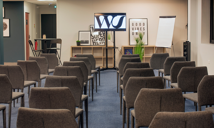 Work and Share Rueil / Chill & Event Room - 100 p 210 €