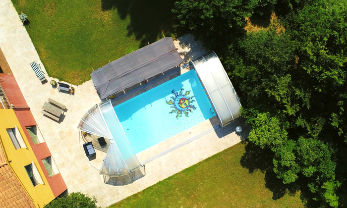 ★★★ Private villa downstairs, SALT pool, HEATED and covered ★★★ €65