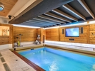 Location piscine d'intérieur < 10 personnes 125 €