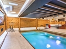 Location piscine d'intérieur < 10 personnes 125 €