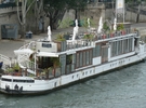 Péniche sous le Pont des Arts/vue sur Le Louvre 380 €