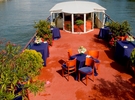 Private lounge on the banks of the Seine €3,000